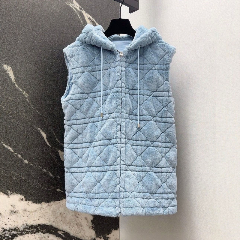 chr1st1an D10r outwear